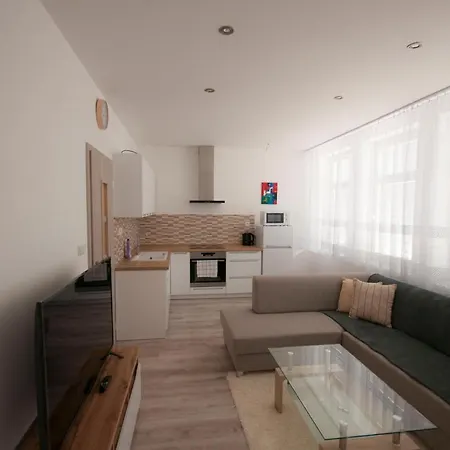 Maytex - Ubytovanie V 46M2 Apartmane S Balkonom Liptovsky Mikulas Exterior photo